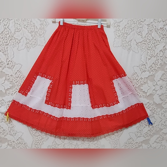 π‘ Carefree fashions Scottsdale AZ red skirt, shirt, and sash size large InvW049 - Picture 4 of 7